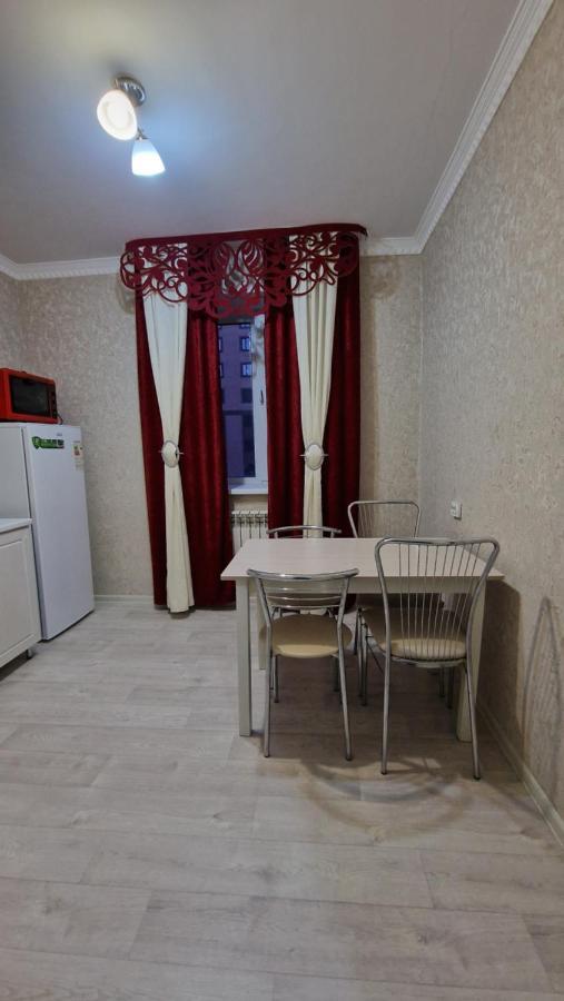 1 - Comnatnye Quartiry V Centre Kokshetau Apartment Ngoại thất bức ảnh